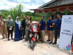PLN Nusantara Power UPDK Pandan Salurkan CSR ke-Bank Sampah Yamantab