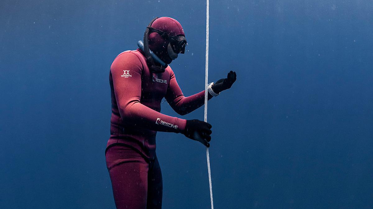 Dari Cinta Laut Andrew Doppo Telah Menjadi Instruktur Freediving Ekstrem