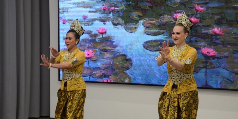 Pameran Batik dan Pagelaran Budaya Indonesia Menjadi Sorotan di HUT