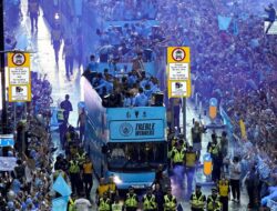 Parade Pemenang Triple Manchester City, Suasana Histeris!