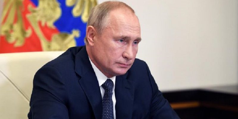 Putin dan Pembakar Alquran Kontroversi Terbaru