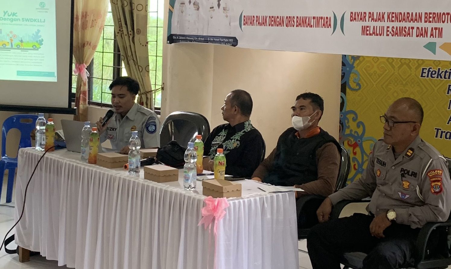 Sosialisasi Jasa Raharja dan Tim Samsat Nunukan di Sebatik Barat