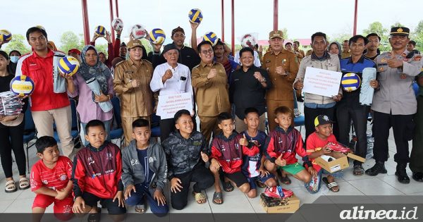 Wabup Kukar Menyediakan Peralatan Olahraga di Samboja Indonesia