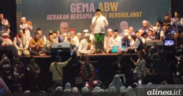 2000 warga Bekasi dan ulama bersalawat bersama Anies Baswedan
