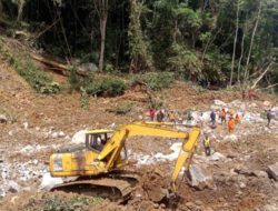 Dua Warga Korban Longsor di Bukit Simarsolpah Masih Belum Ditemukan